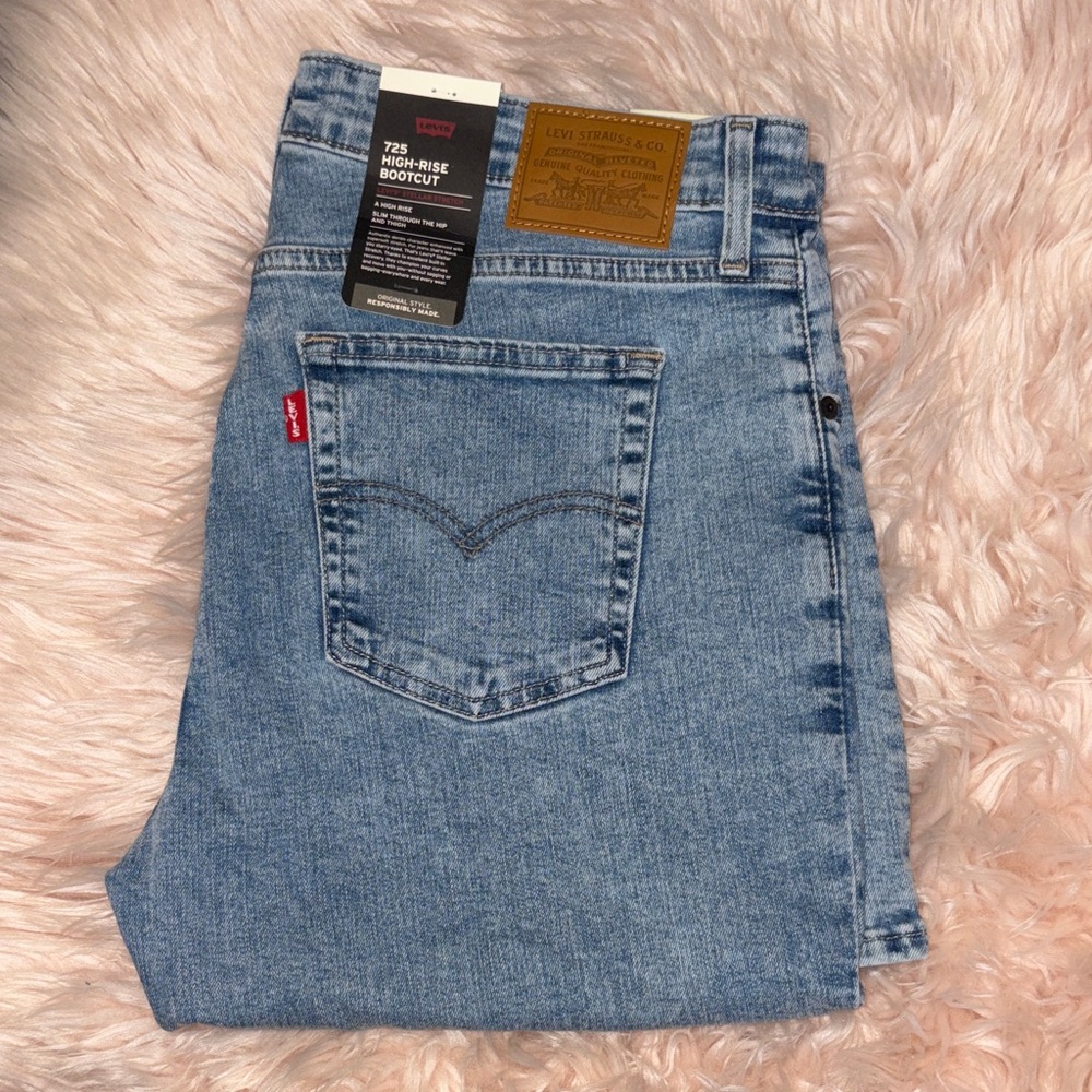 Levi's Women’s Bootcut Jeans in Light Wash Blue